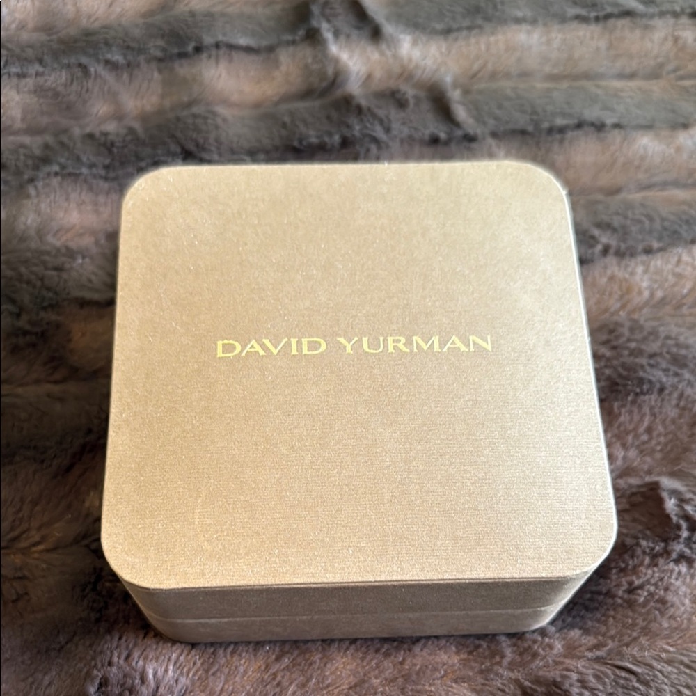 David Yurman Brown Jewelry Box with gold lettering